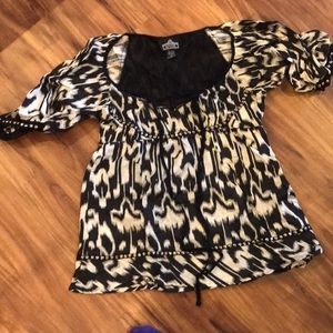 100% cotton black and cream patterned top